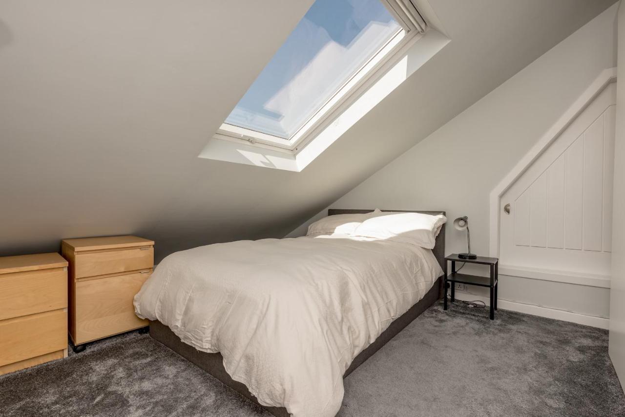 Pass The Keys Stunning 3 Bed Loft Style Apt With Free Parking Edimburgo Exterior foto